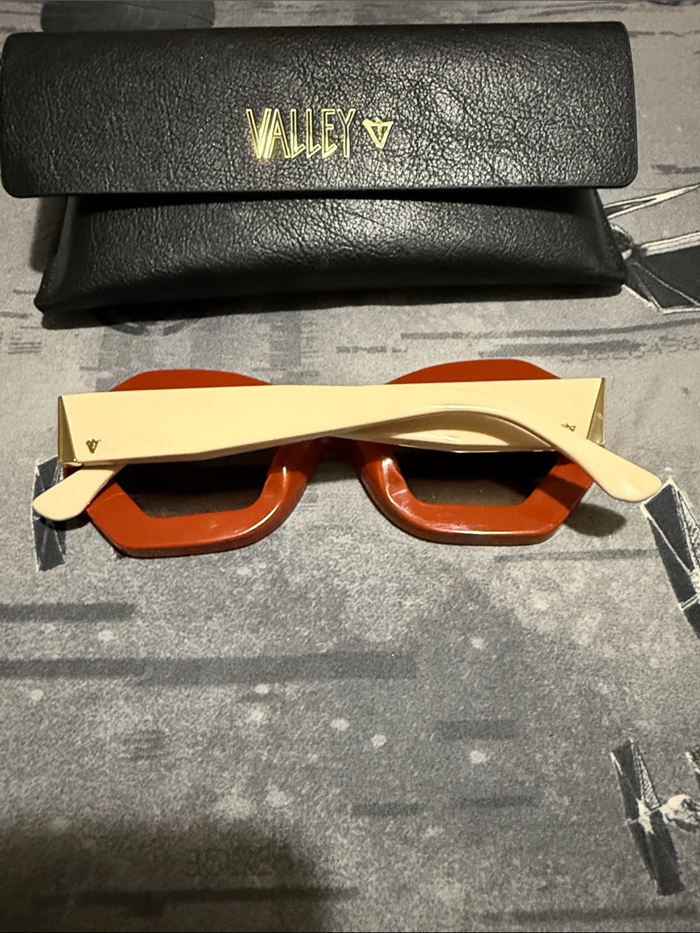 VALLEY EYEWEAR OPERA SUNGLASSES RED BONE EUC - Picture 2 of 6